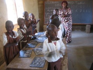 De leitjes voor de kleuterschool in Manduar